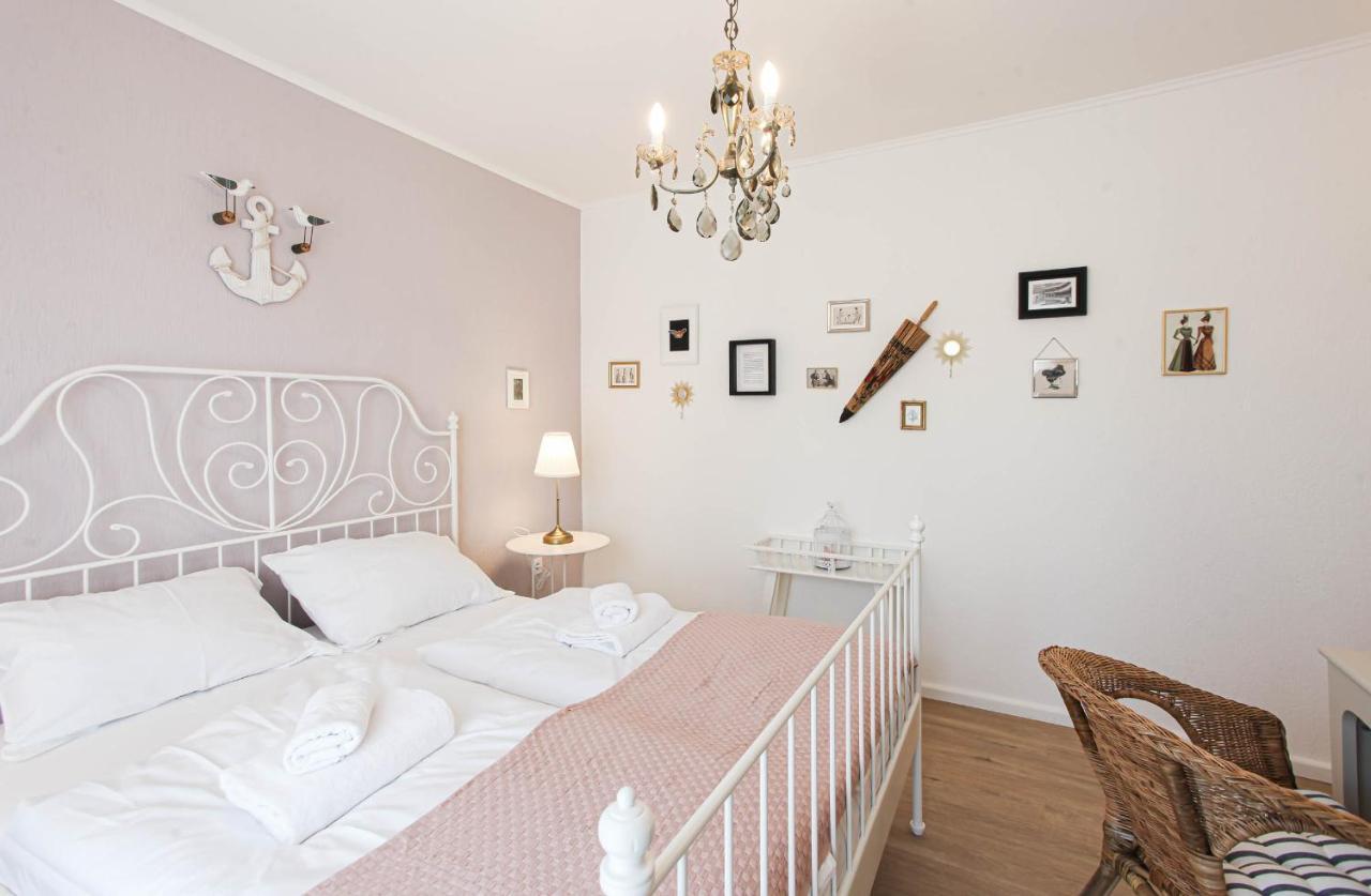 Sherlock'S Holidays Boutique Rooms Portoroz Luaran gambar