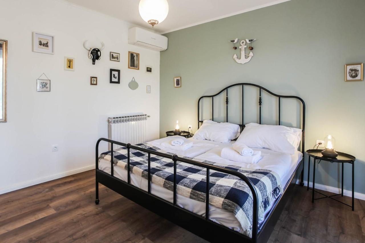 Sherlock'S Holidays Boutique Rooms Portoroz Luaran gambar